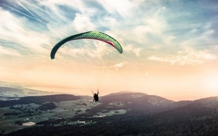 gallery/parachute